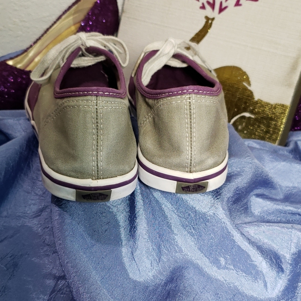 8.5 purple & gray Vans - Picture 3 of 6